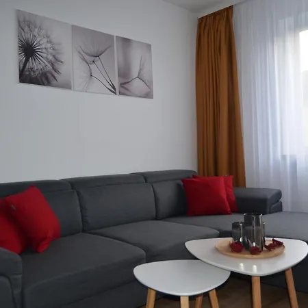 Cozy House With Garden Holiday home *