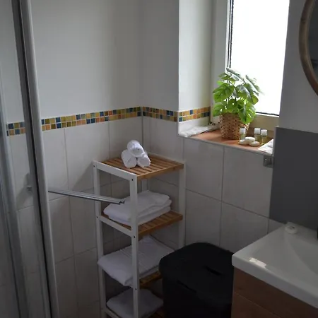Semesterbostad Cozy House With Garden *